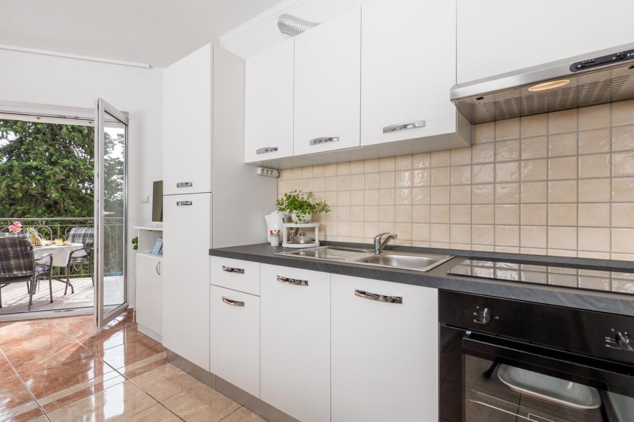 Summer Breeze Apartment With A Pool Opatija Extérieur photo