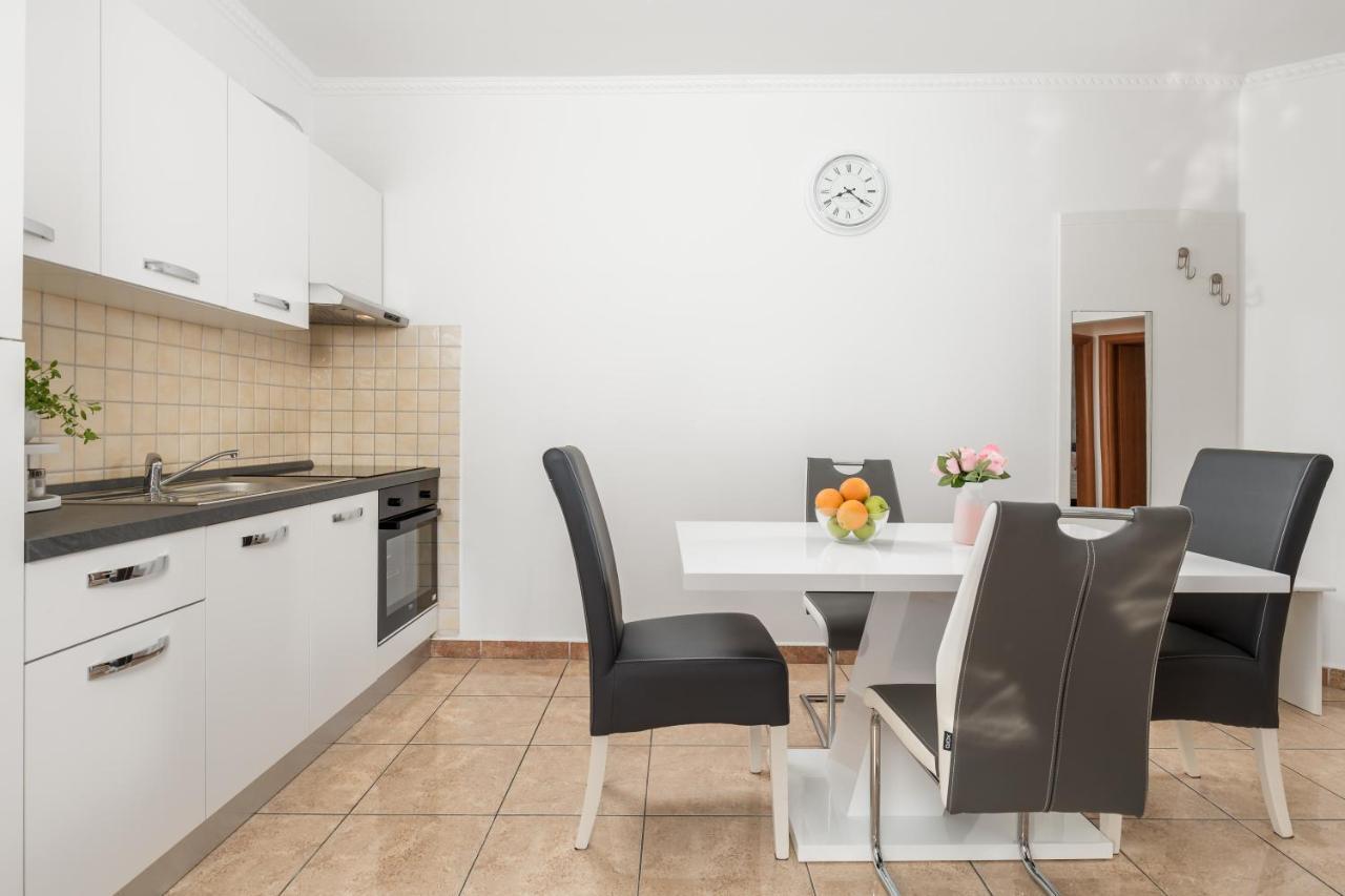 Summer Breeze Apartment With A Pool Opatija Extérieur photo